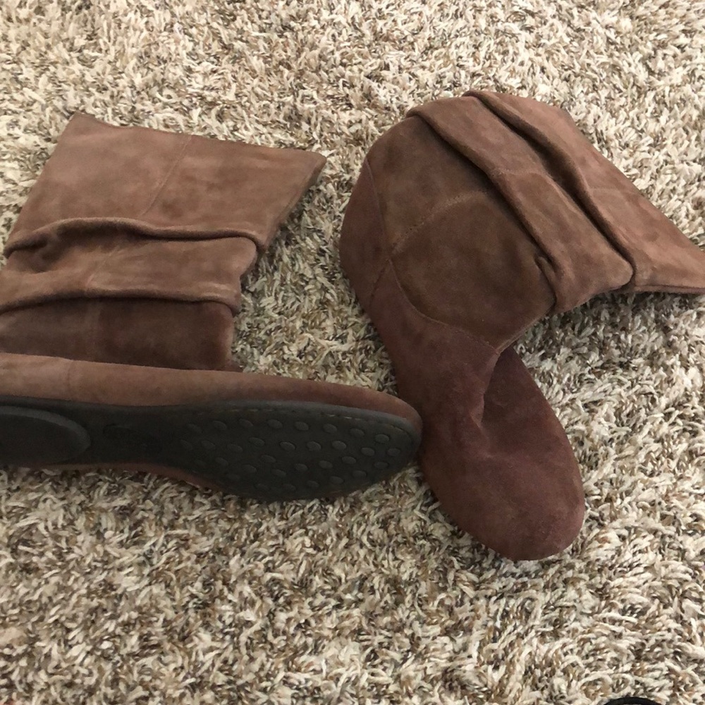 Brown slouch boots